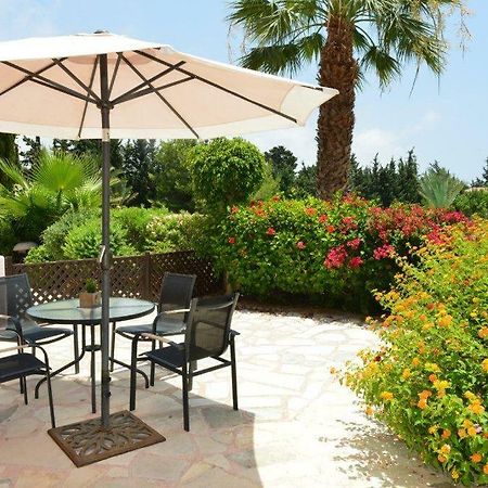 Limnaria Villas Sunny Garden Apartment Paphos Extérieur photo